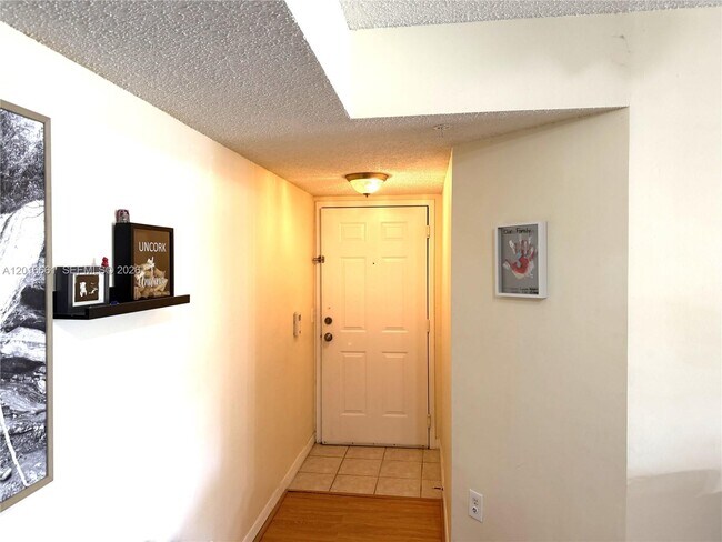 Building Photo - 5045 Wiles Rd