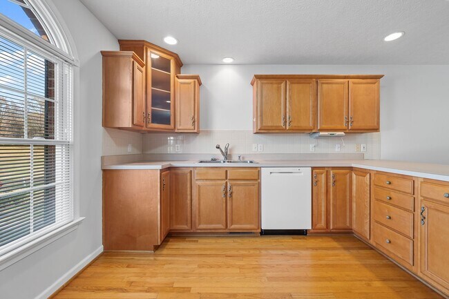 Building Photo - 419 Horizon Dr