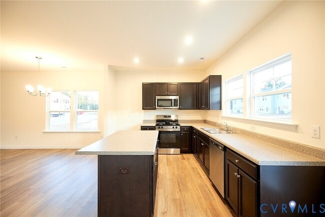 Building Photo - 240 Greenpark Rd