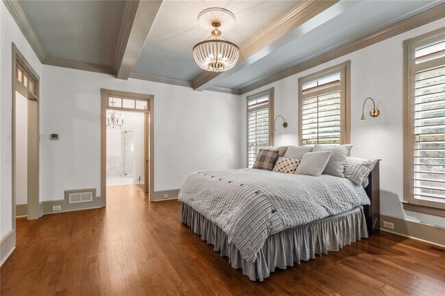 Building Photo - 390 Hembree Rd