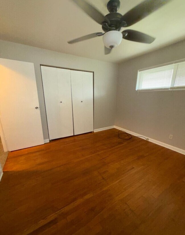 Building Photo - Coming Soon: Cozy 3-Bedroom Home with Scre...