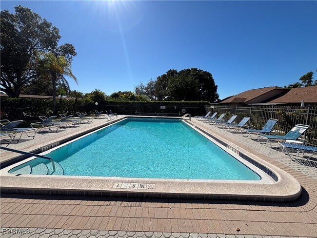 Building Photo - 9303 Lennex Ln