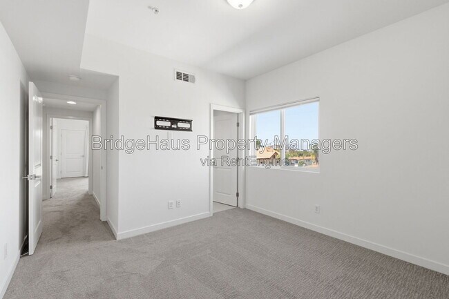 Building Photo - 3740 Third Avenue