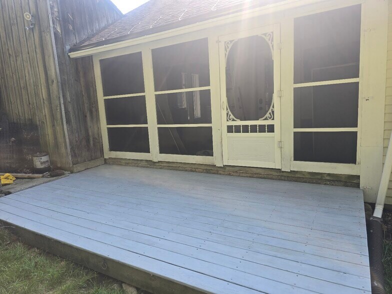 Deck - 66 Horace Greeley Rd