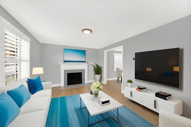 Building Photo - 10523 Howard Ave