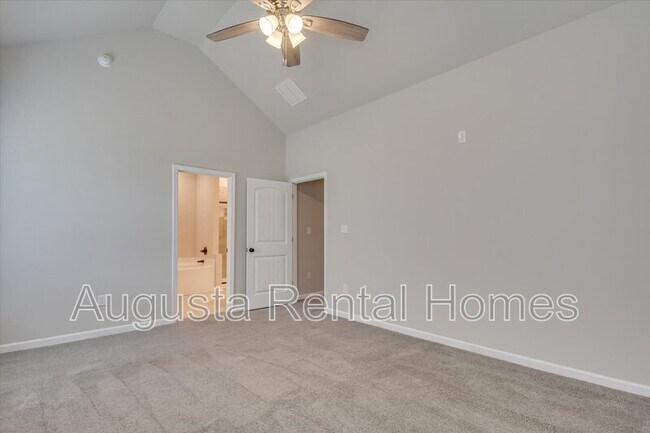 Building Photo - 1220 Jessie Way