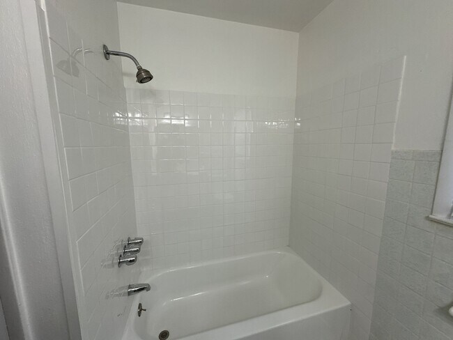 Building Photo - 6528 W Lawn Ave