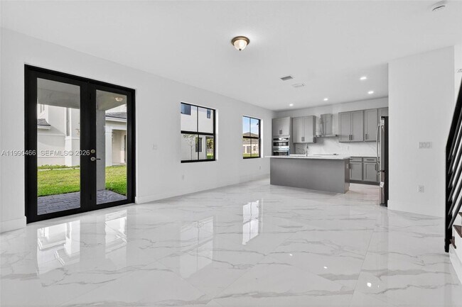 Building Photo - 15441 SW 20 Ln