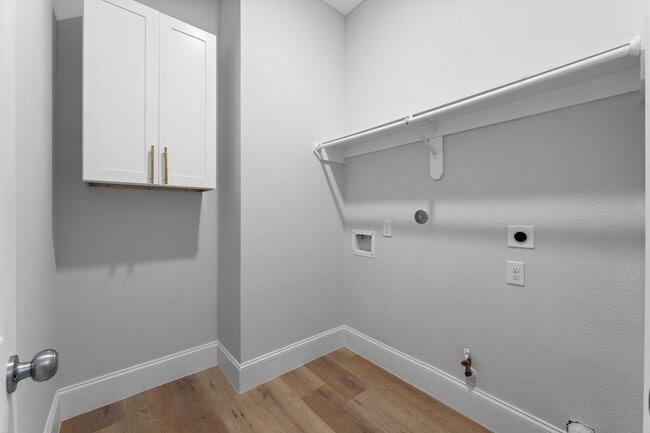 Building Photo - 478 Stephen F Austin Dr