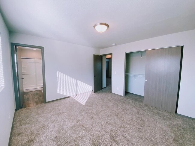 Building Photo - 2818 S Marcus Ln