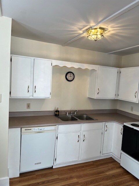 Building Photo - 108 Lake Hill Rd