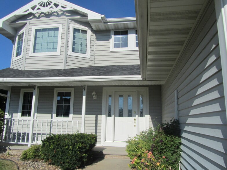 Primary Photo - N511 Willowcrest Ct