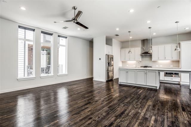 Building Photo - 2180 Bennett Ave