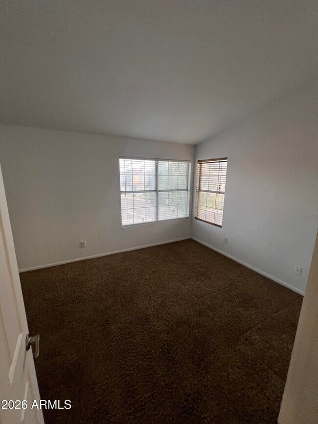 Building Photo - 15858 S 33rd Pl