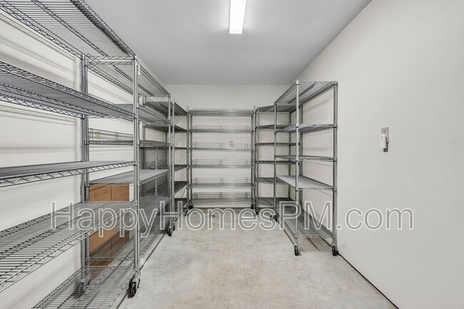 Building Photo - 236 Bayview Drive