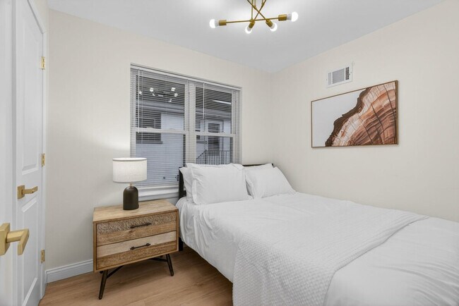 Building Photo - 3831 Brown Rd