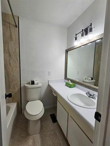 Building Photo - 7152 Fair Oaks Ave