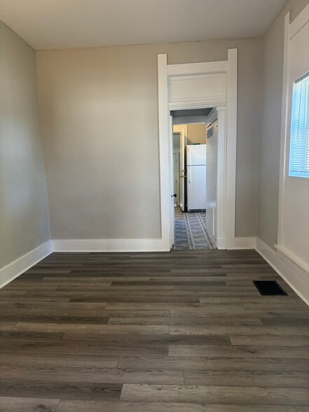 Building Photo - 294 W Clinton St