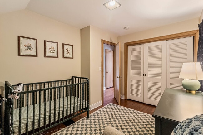 Building Photo - 1345 Lincoln Ave S