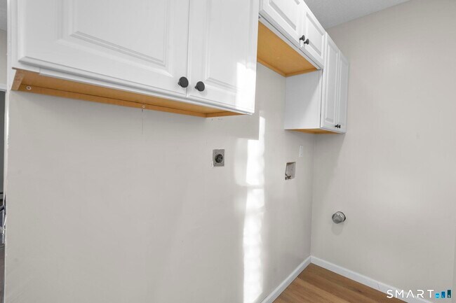 Building Photo - 26-28-28 Mc Lean St