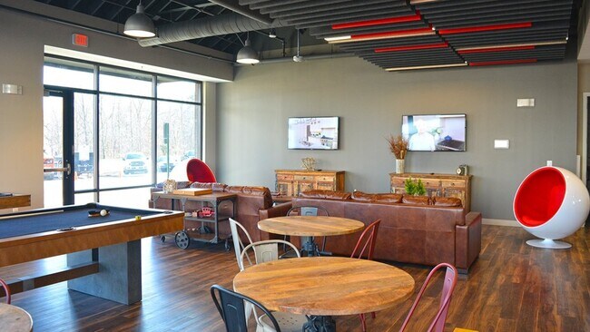 Building Photo - 1010 Enclave Blvd