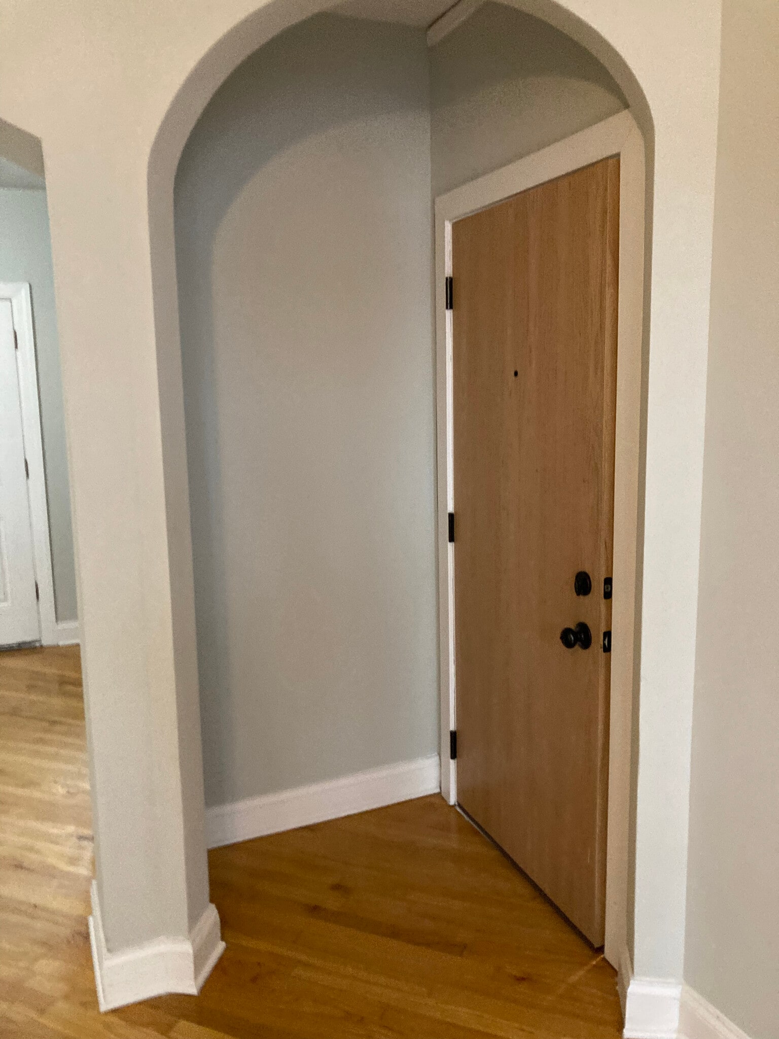 Building Photo - 894 Green Bay Rd