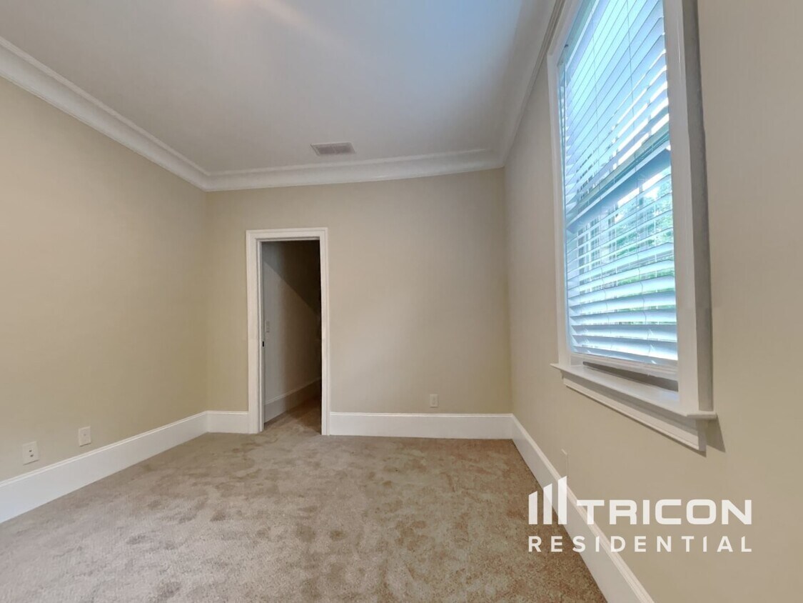 Building Photo - 2907 Wynnewood Dr