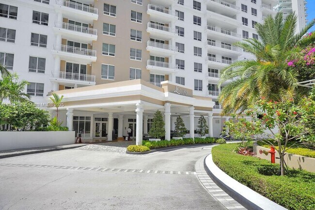 Building Photo - 801 Brickell Key Blvd