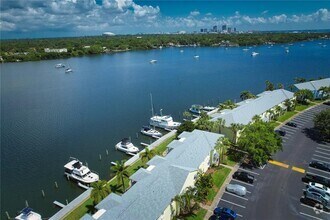 Building Photo - 165 Pompano Dr SE