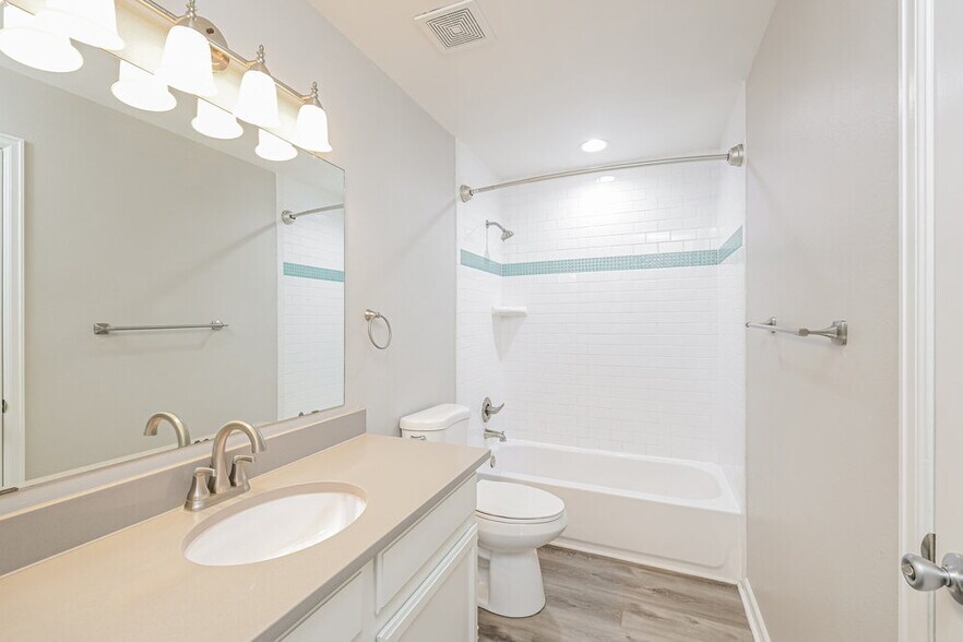 Building Photo - 4089 S Dunkirk Way