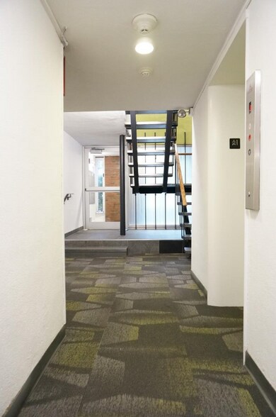 Building Photo - 14 Marion St