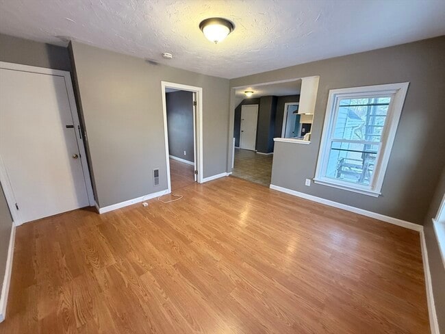 Building Photo - 50-52-52 Alden St