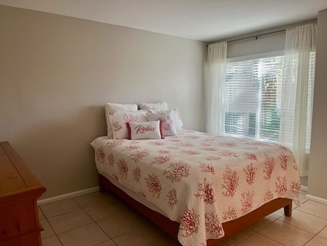 Building Photo - Captains Watch - first floor unit in Virgi...