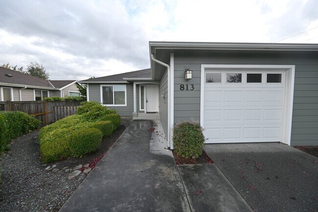 Building Photo - 2 bed 2 bath in Sequim