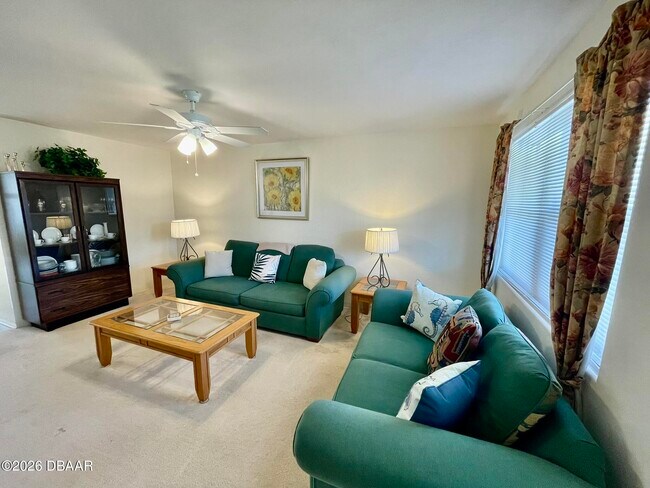 Building Photo - 125 Lynnhurst Dr