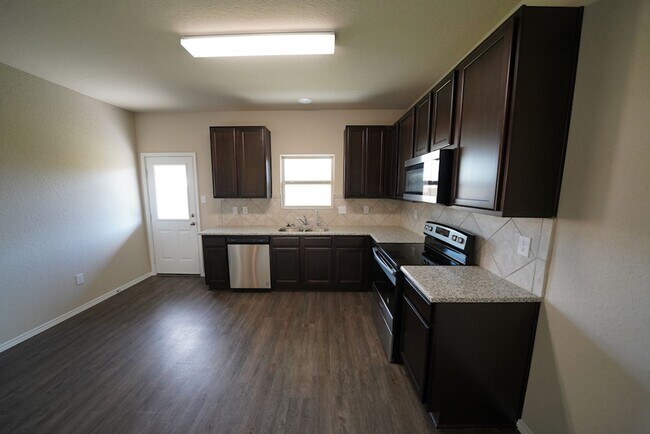 Building Photo - Lovely Home For Rent in New Braunfels, TX! - Realtor Commission: $600