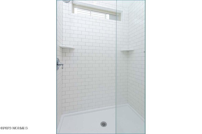 Building Photo - 1733 Pinfish Ln