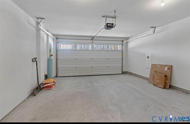 Building Photo - 805 Park Ridge Dr