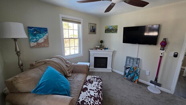 Building Photo - 533 Prospect St