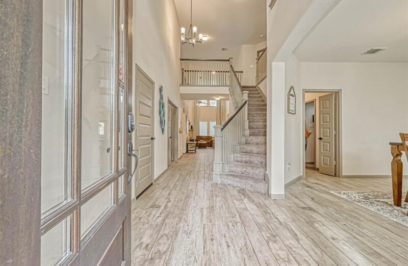 Primary Photo - 127 Teralyn Forest Dr