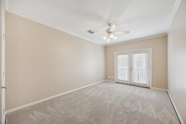 Building Photo - 1321 Whispering Pines Dr