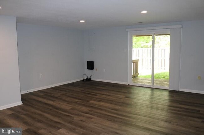 Building Photo - 7313 Stream Way