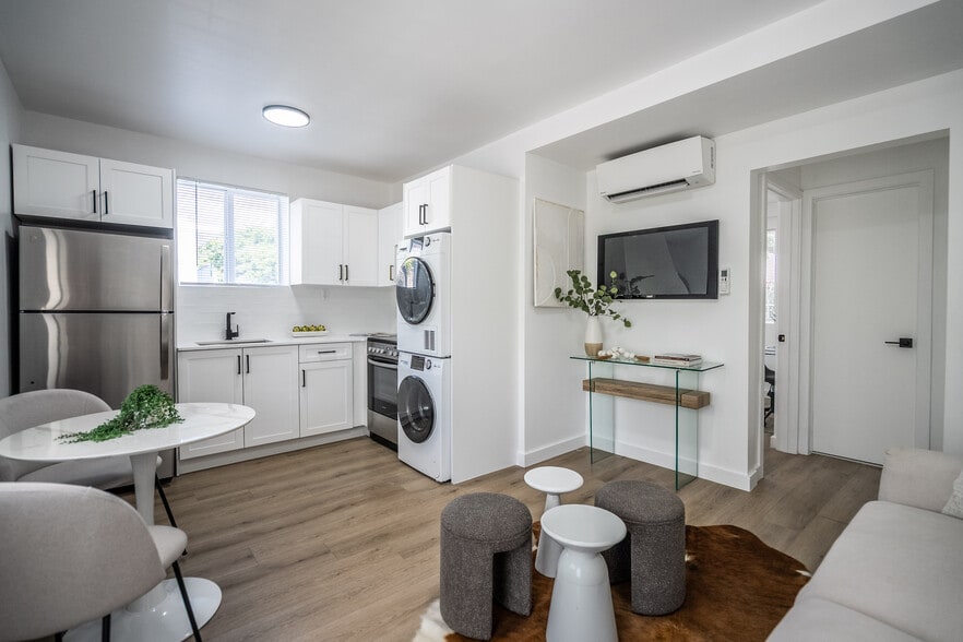 Building Photo - 1955 NW 2nd Ct