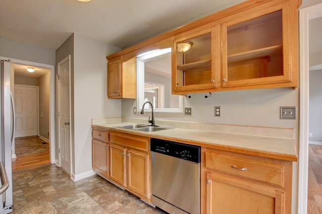 Building Photo - 3696 S Naples Ct
