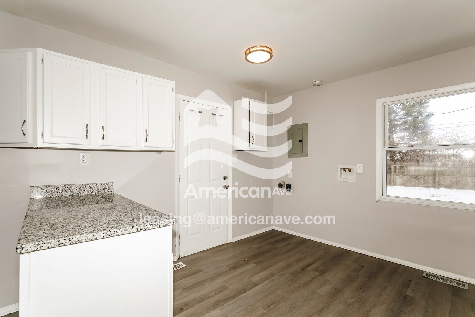 Building Photo - 1302 Brummit Ln