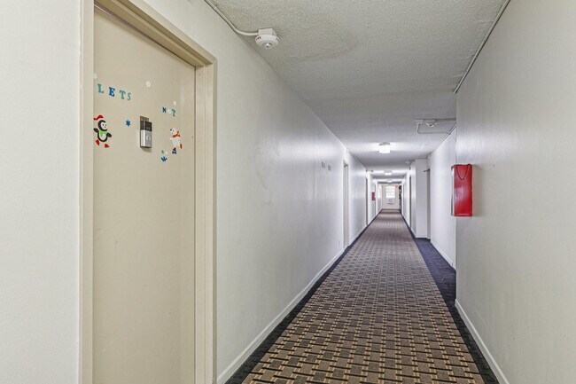 Building Photo - 6500 Cypress Rd