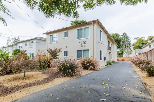 Building Photo - 1230 Mills St