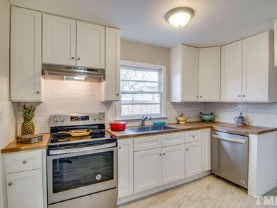 Building Photo - 313 Raynor St