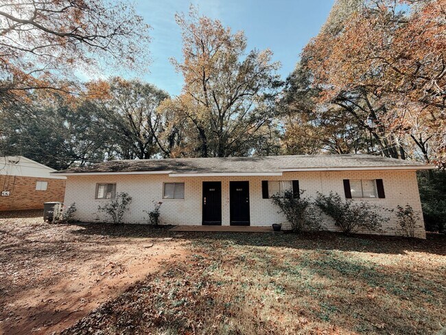 Primary Photo - 155 Sycamore Ln