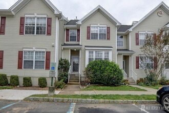 Building Photo - 609 Blossom Cir